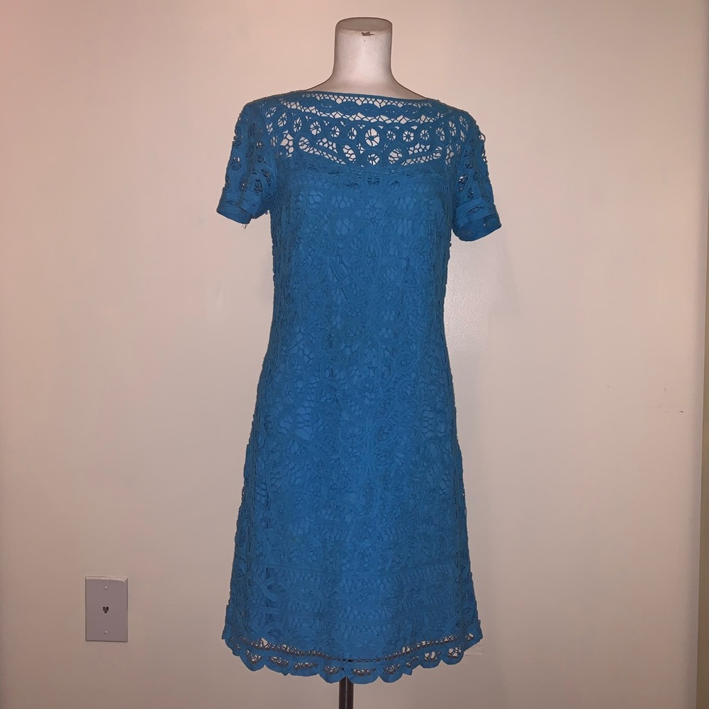 Lilly - Blue lace dress